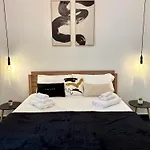 Renda36 招待所 3*